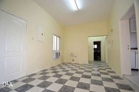 2-bed unfurnished apartment in Um Ghuwailina 1
