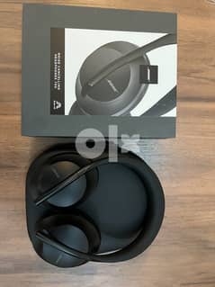 Bose 700 noise canceling headphones 0
