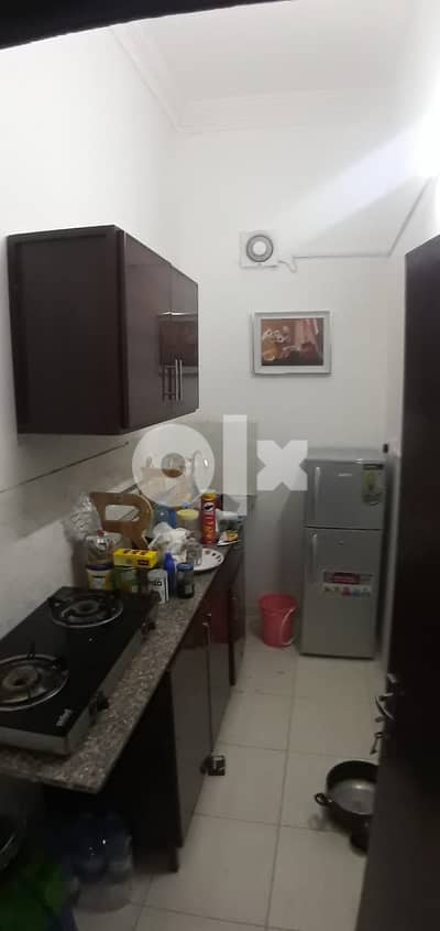 Studio penthouse unfurnished for family or single person in thumama 0