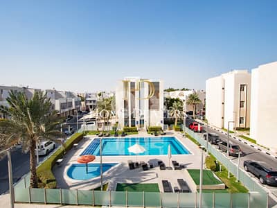 Luxurious 3 + Maids Room Villa in Al Aziziya 7